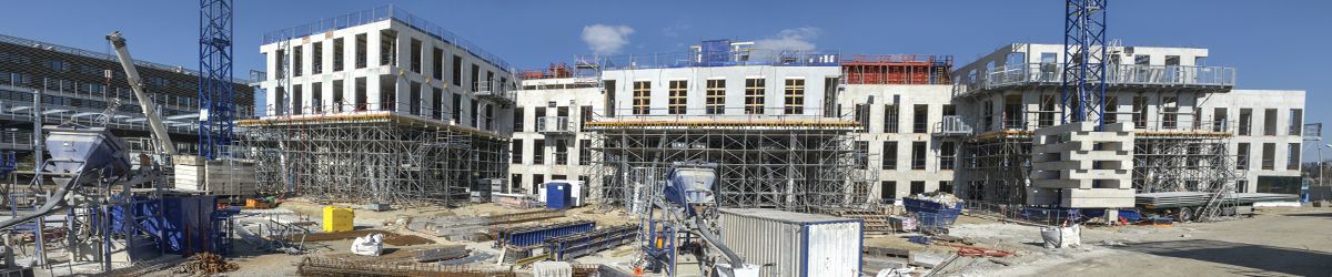 Baustelle von Bürogebäuden wo Aufträge über Ausschreibungen vergeben wurden